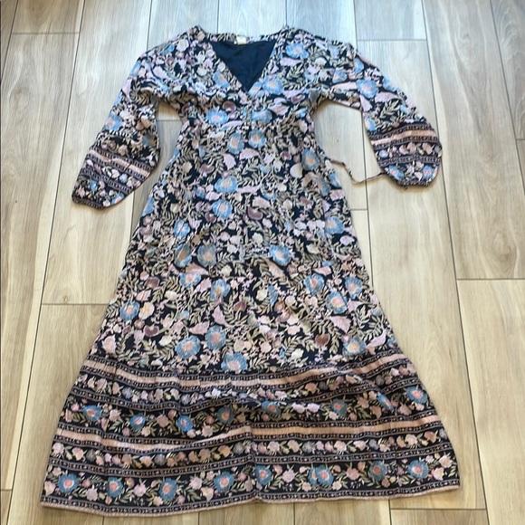 Billabong Dresses & Skirts - New Billabong women’s Floral Long Sleeve Maxi Dress XS